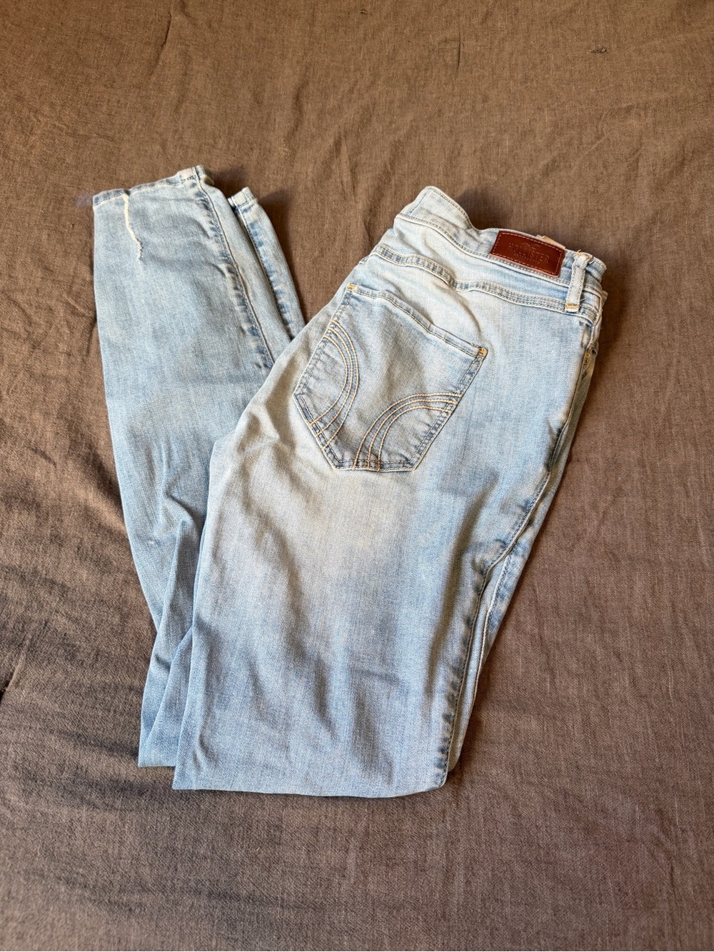Hollister Light Wash Women’s Skinny Jeans